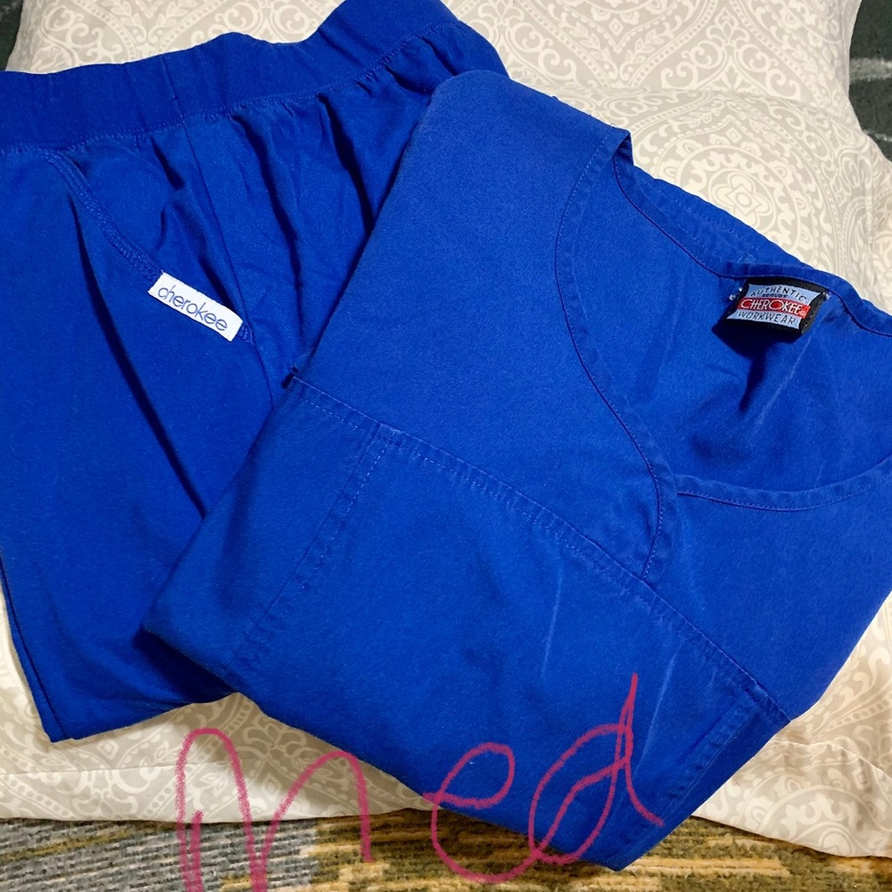Scrubs set